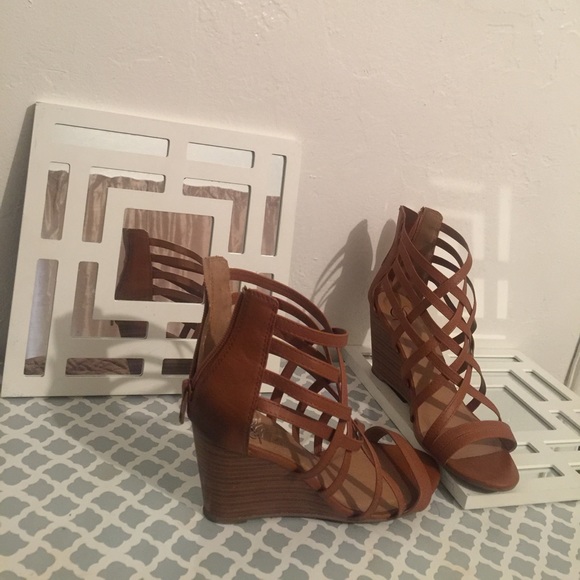 Wedge thin strap heel - Picture 1 of 2